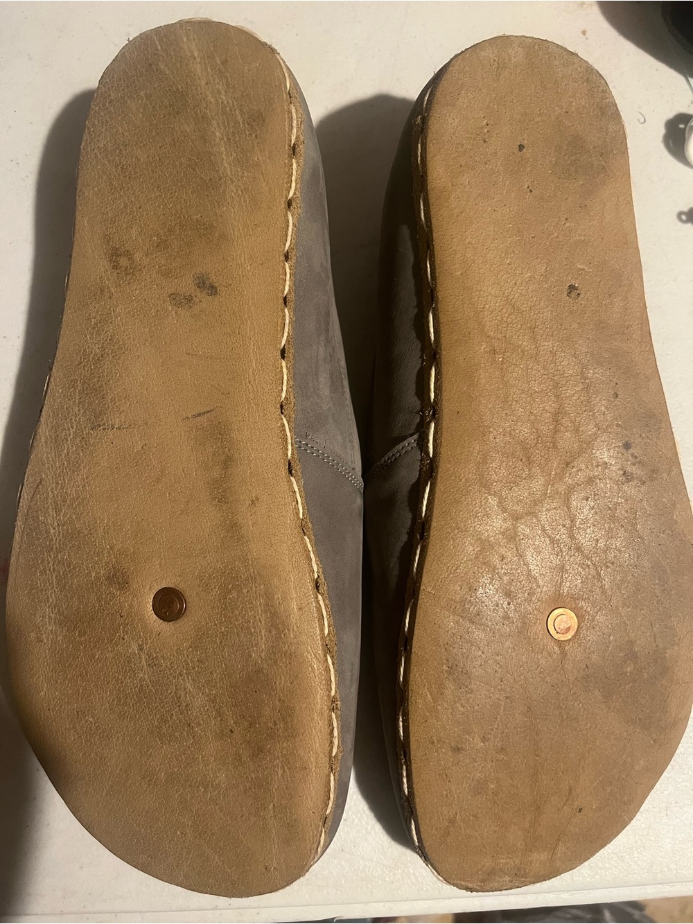 Earthing. Harmony woman 's Slip-On Suede Loafers in Gray - Picture 4 of 6